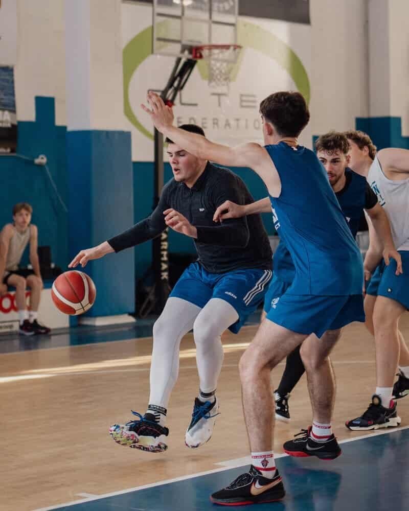 Players and coaches at a past Transforming Basketball event (photo 6)