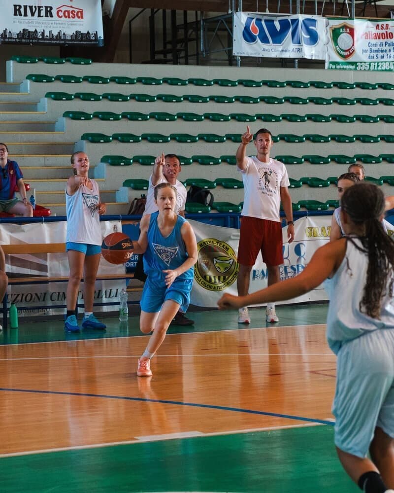Players and coaches at a past Transforming Basketball event (photo 11)